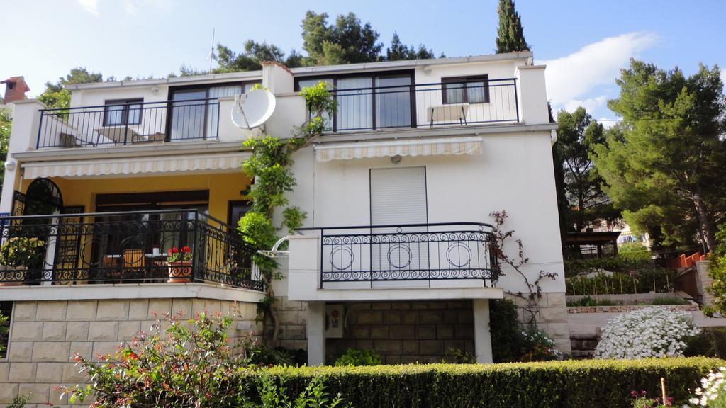 Guesthouse Apartment Bozica Bol Luaran gambar