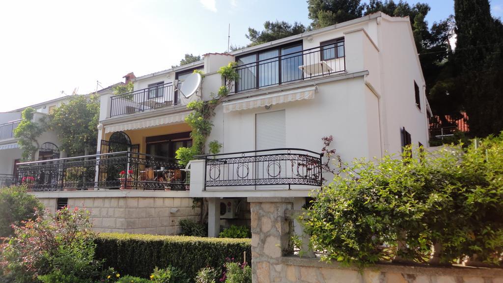 Guesthouse Apartment Bozica Bol Luaran gambar