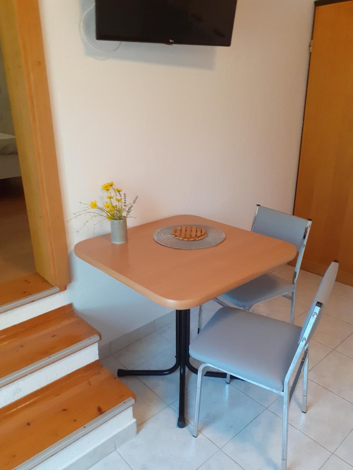 Guesthouse Apartment Bozica Bol Luaran gambar