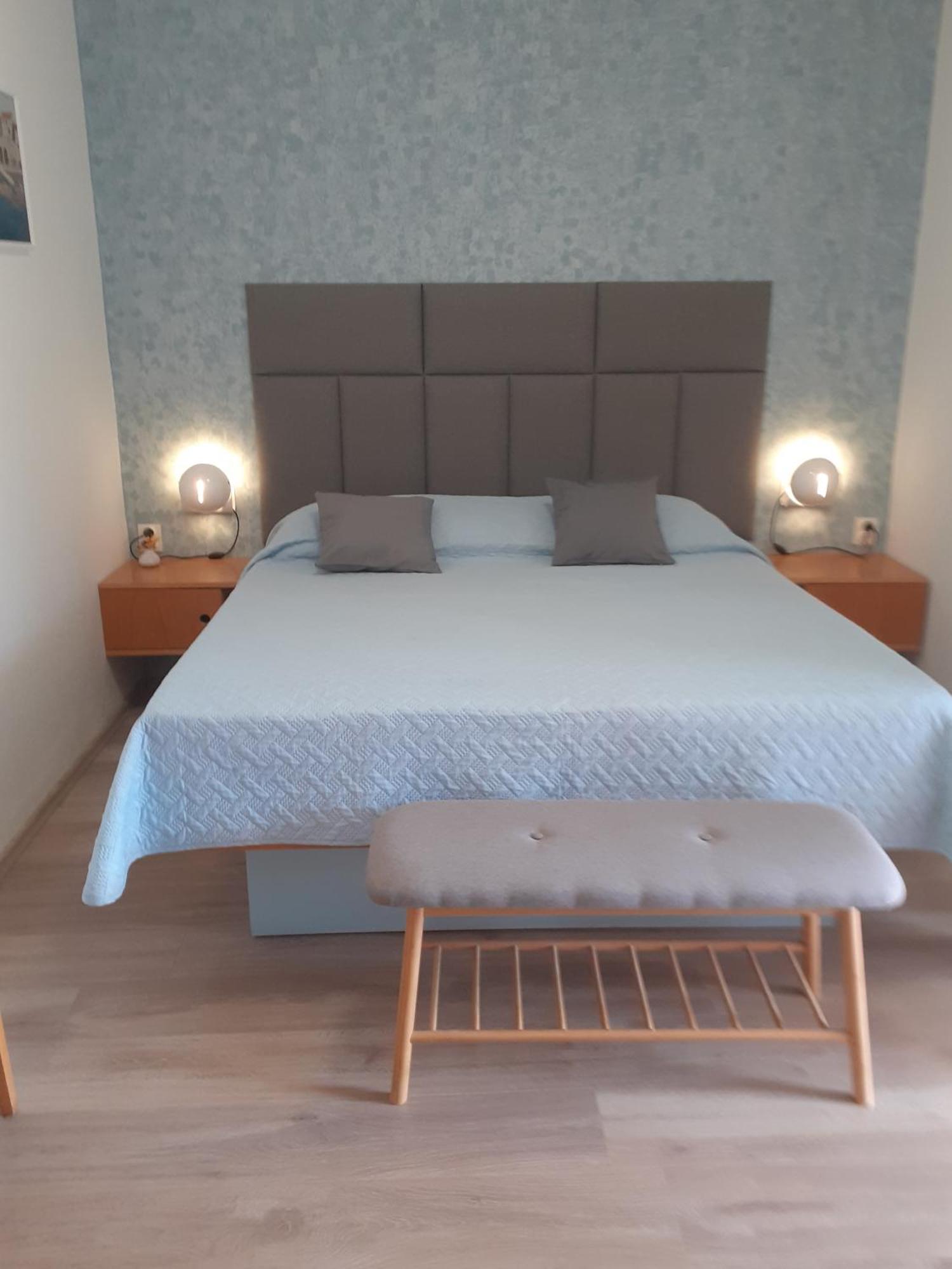 Guesthouse Apartment Bozica Bol Luaran gambar