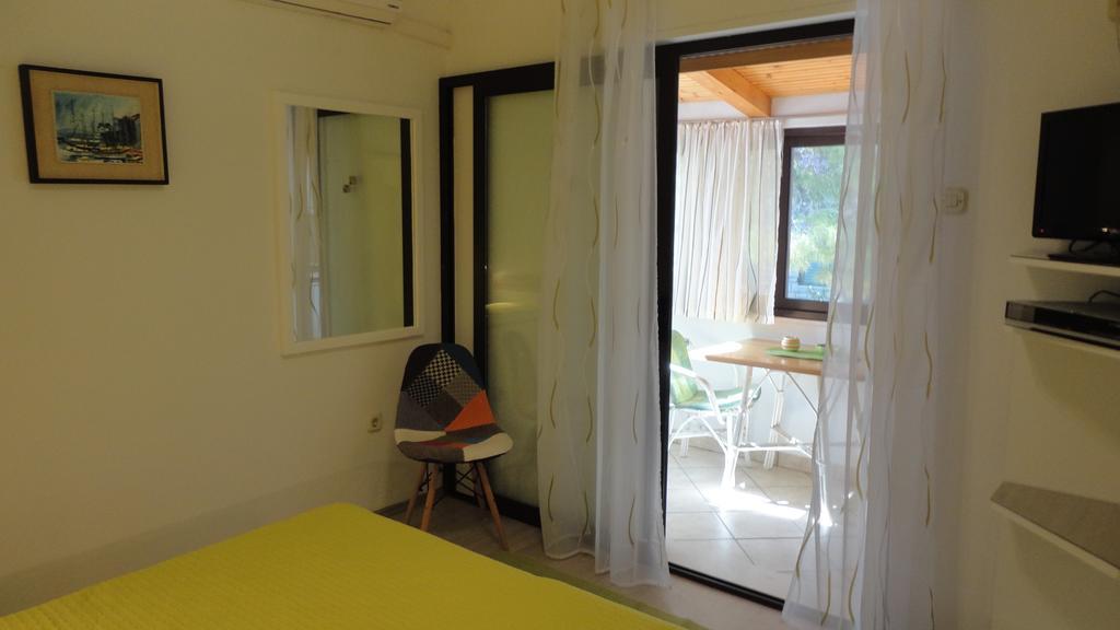 Guesthouse Apartment Bozica Bol Luaran gambar