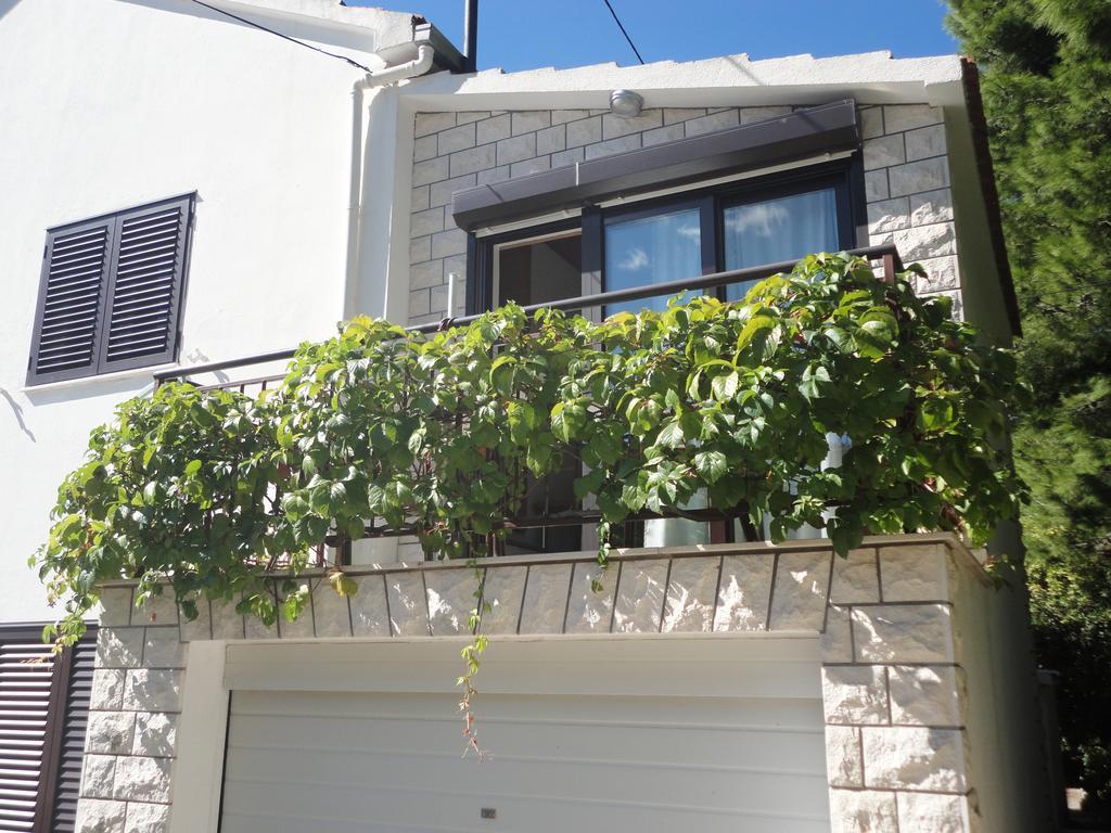 Guesthouse Apartment Bozica Bol Luaran gambar